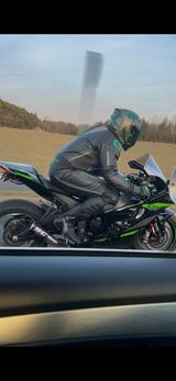 Kawasaki ZX-10R - Kawasaki Motorräder in Berlin