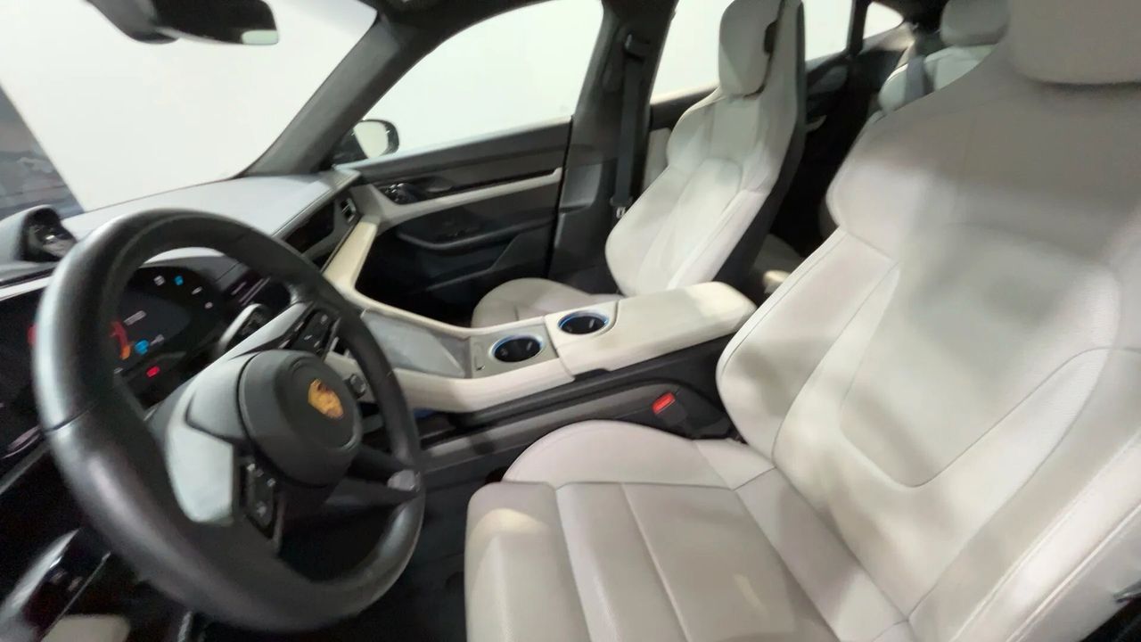 Porsche Taycan Turbo S NESSUN VINCOLO FINANZIARI imagem 3