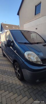 Renault Passenger 2011 - Renault Trafic: Van, Passenger