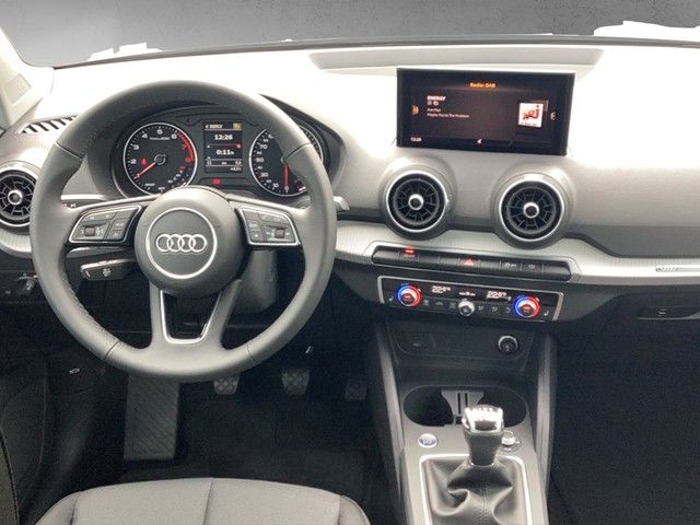 Fahrzeugabbildung Audi Q2 30 TFSI LED PDC SHZ Vorber. AHZV