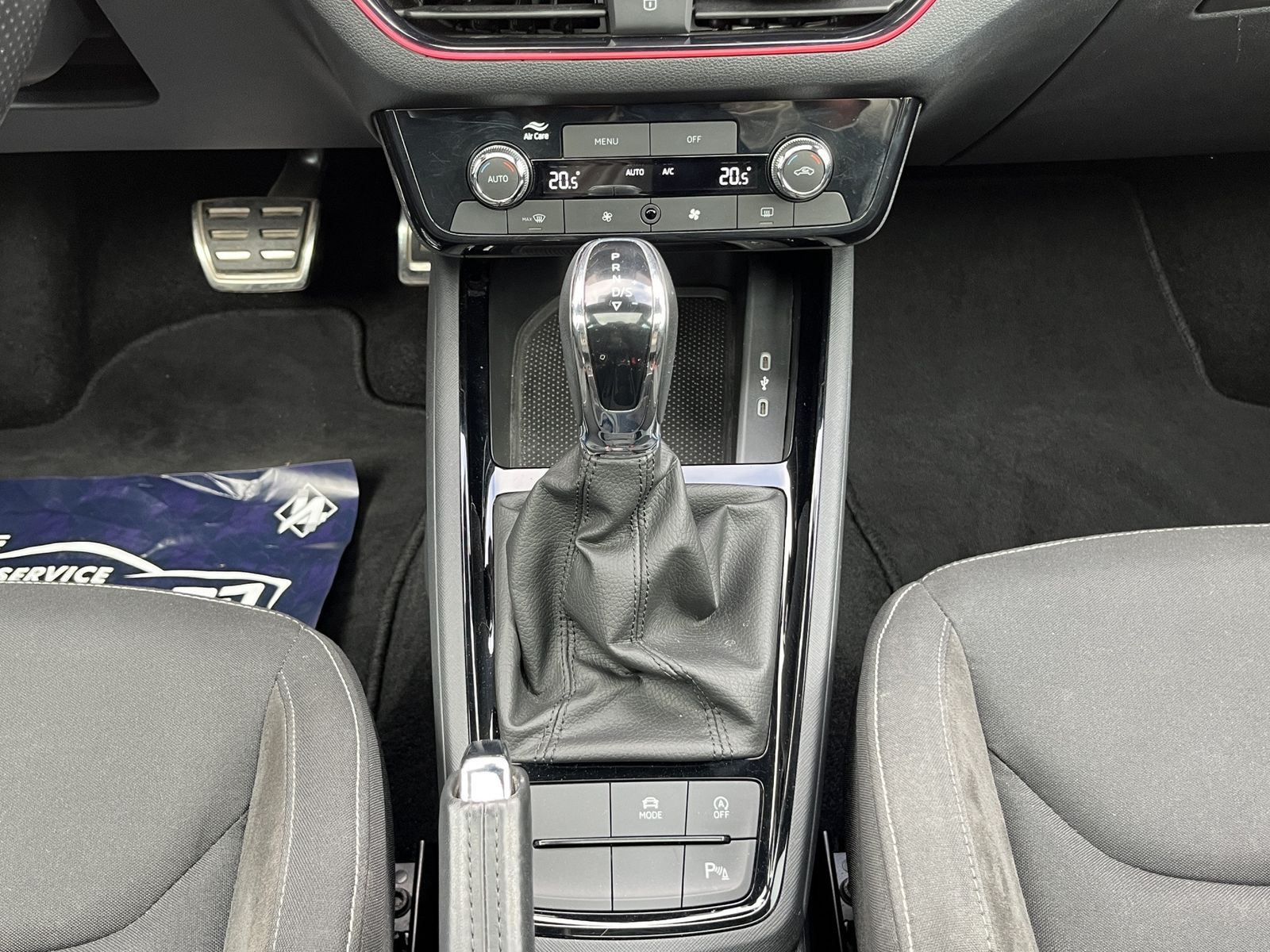 Fahrzeugabbildung SKODA Kamiq DSG*Pano*Vico*Kamera*PDC*Sportdesign*LED**