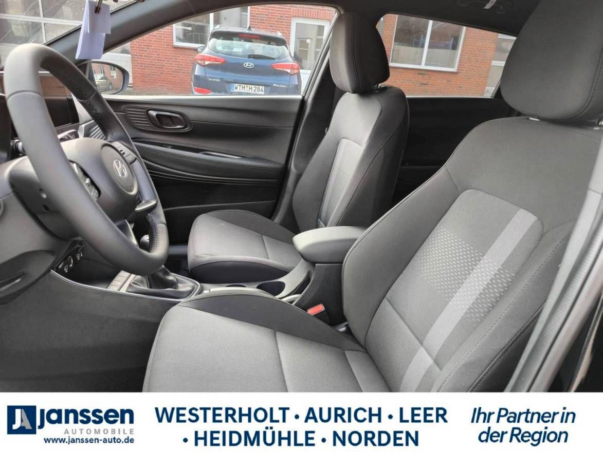 Fahrzeugabbildung Hyundai i20 Blackline/BOSE Soundsystem/Navi/Rückfahrkame