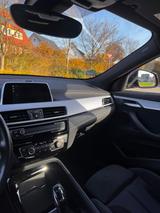 BMW X2 xDrive20i M Sport Steptronic M Sport - BMW mit Benzin-Antrieb: Orange