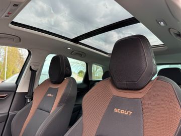 Skoda Karoq Scout 1.5 AHK*Panodach*Kamera*