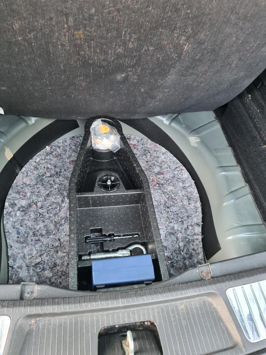 Opel Insignia 2009 — interior