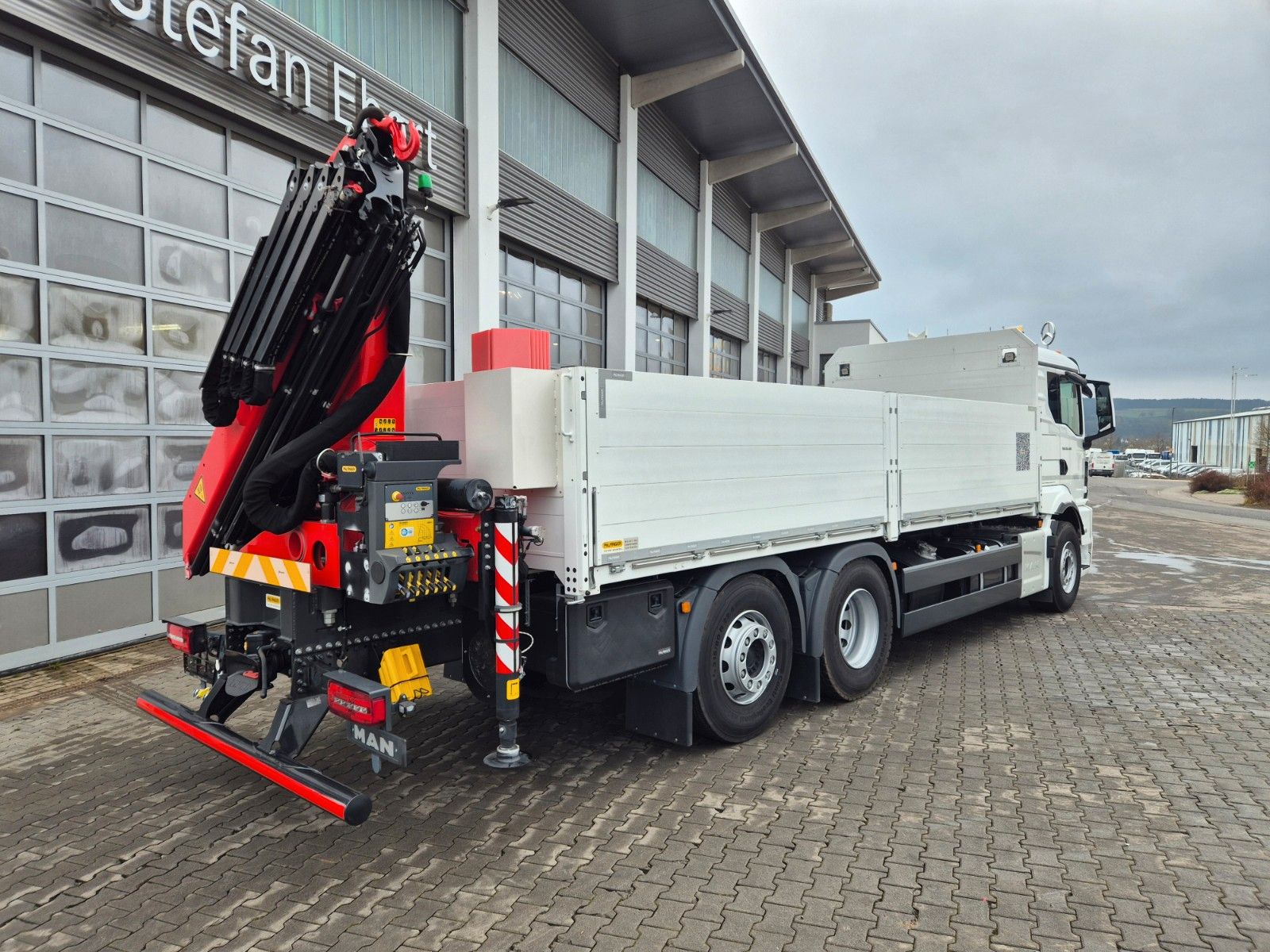 Fahrzeugabbildung MAN TGS 26.470 6x2-4 LL Palfinger PK19.001 SLD5 Funk