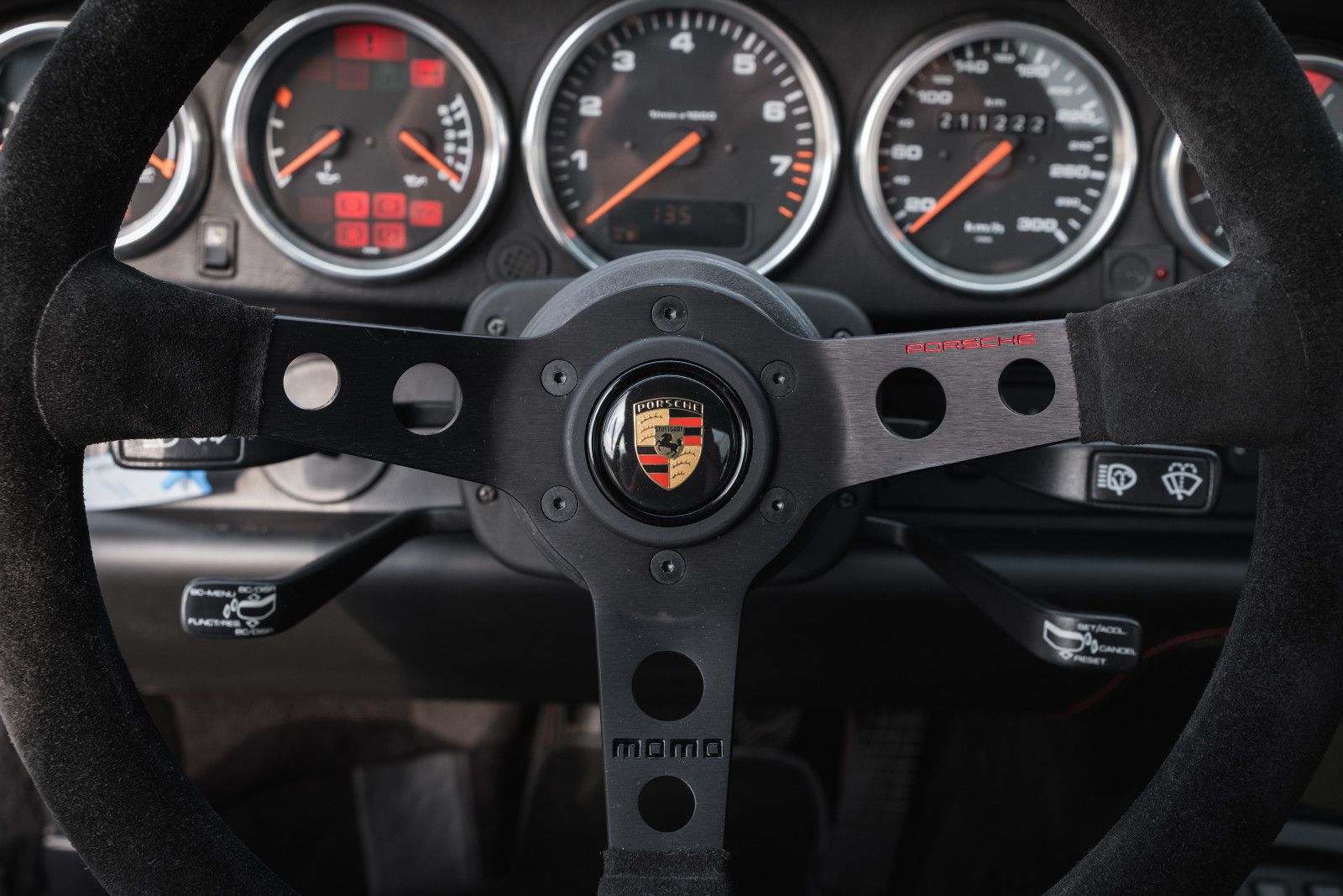Fahrzeugabbildung Porsche 964 C4 Coupe-300 PS-18 Zoll Cup-KW Fahrwerk