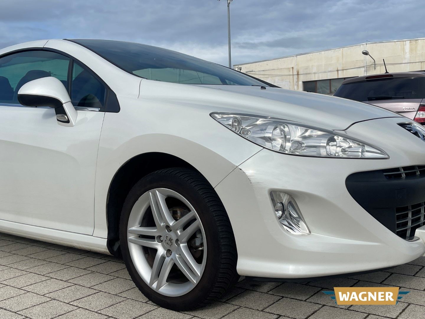 Fahrzeugabbildung Peugeot 308 CC Cabrio-Coupe Premium Klimaautomatik