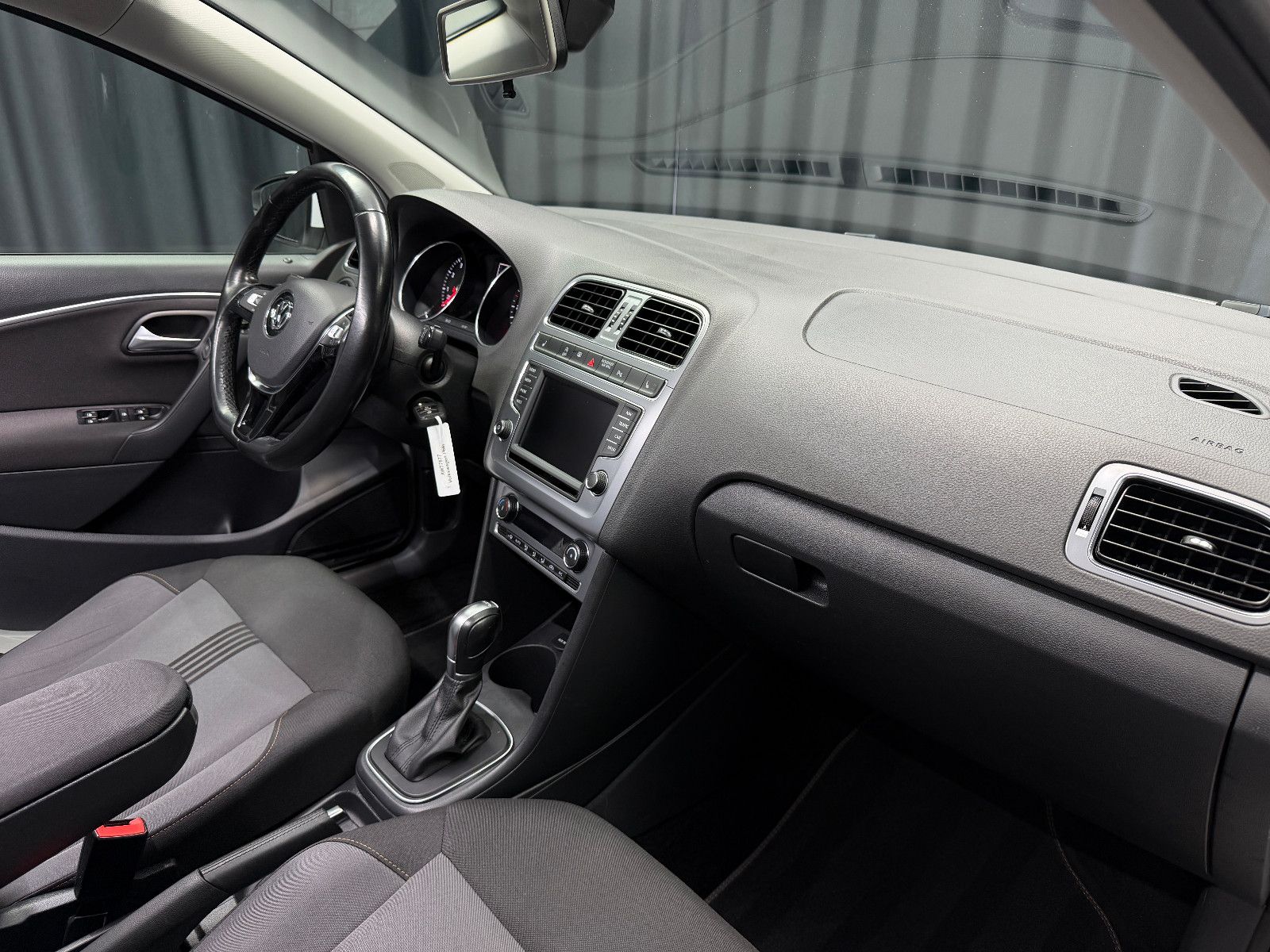 Fahrzeugabbildung Volkswagen Polo V Allstar |DSG|PDC|NAVI