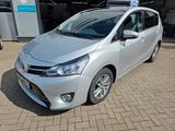 Toyota Verso SkyView Edition - Toyota Verso mit Diesel-Antrieb: Kleinbus