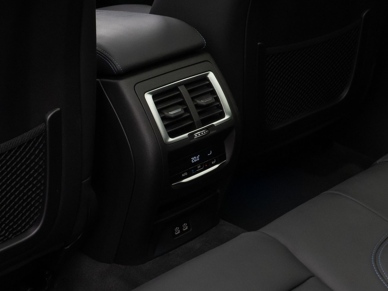 Fahrzeugabbildung BMW iX3 M Sport Impressive Panorama 360° HUD DAB H/K