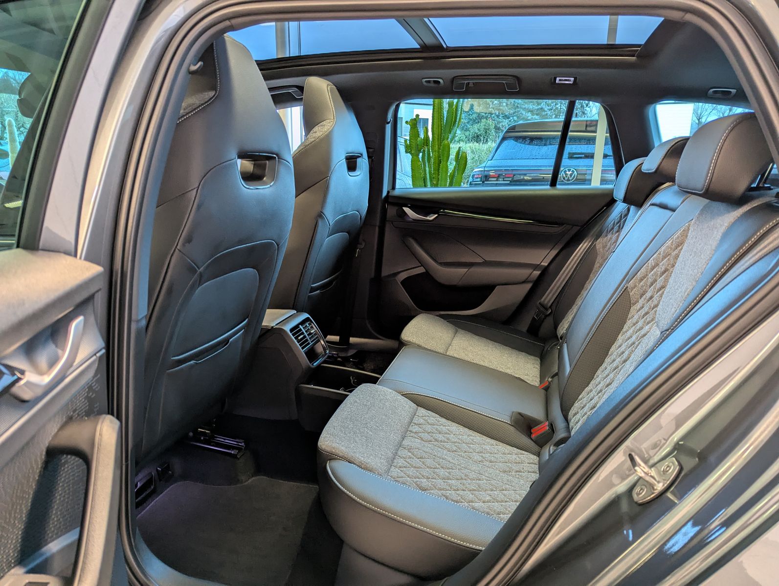 SKODA Octavia 1.5 TSI Sportline Pano Martix AHK 5J Gar - Image 13