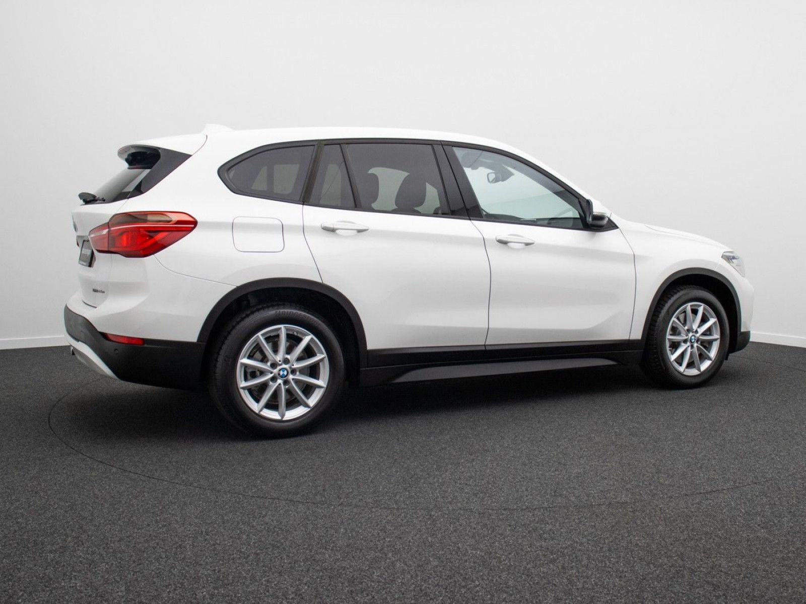 Fahrzeugabbildung BMW X1 xD25e DAB Navi Lordos PDC Geschwindigkeitsreg