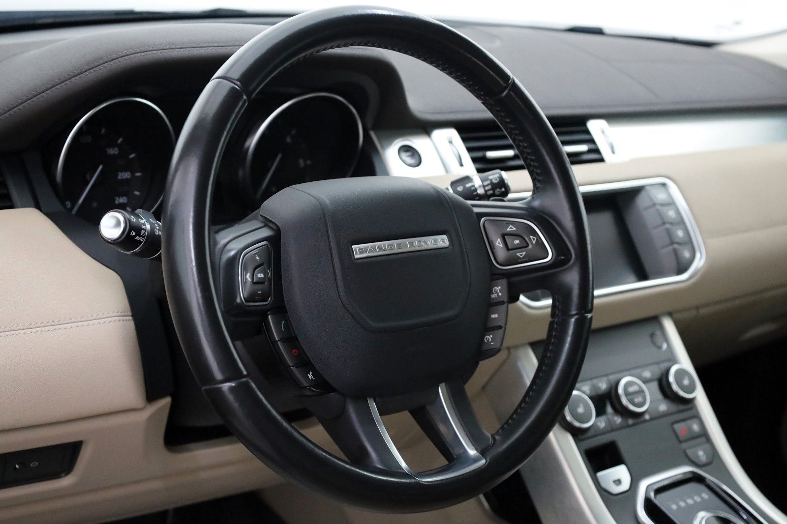 Fahrzeugabbildung Land Rover Range Rover Evoque AWD Automatik,Leder,Navi,SHZ