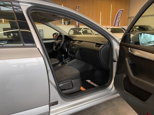 MYAUTOCENTER – Gebraucht- und Jahreswagen mit Werkstattservice in Pfaffenhofen Skoda Octavia Combi Ambition *2. Hand*Klima*PDC*Radio*