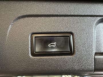 MYAUTOCENTER – Gebraucht- und Jahreswagen mit Werkstattservice in Pfaffenhofen Volkswagen Touran Comfortline BMTStart-Stopp *7 Sitzer*ACC
