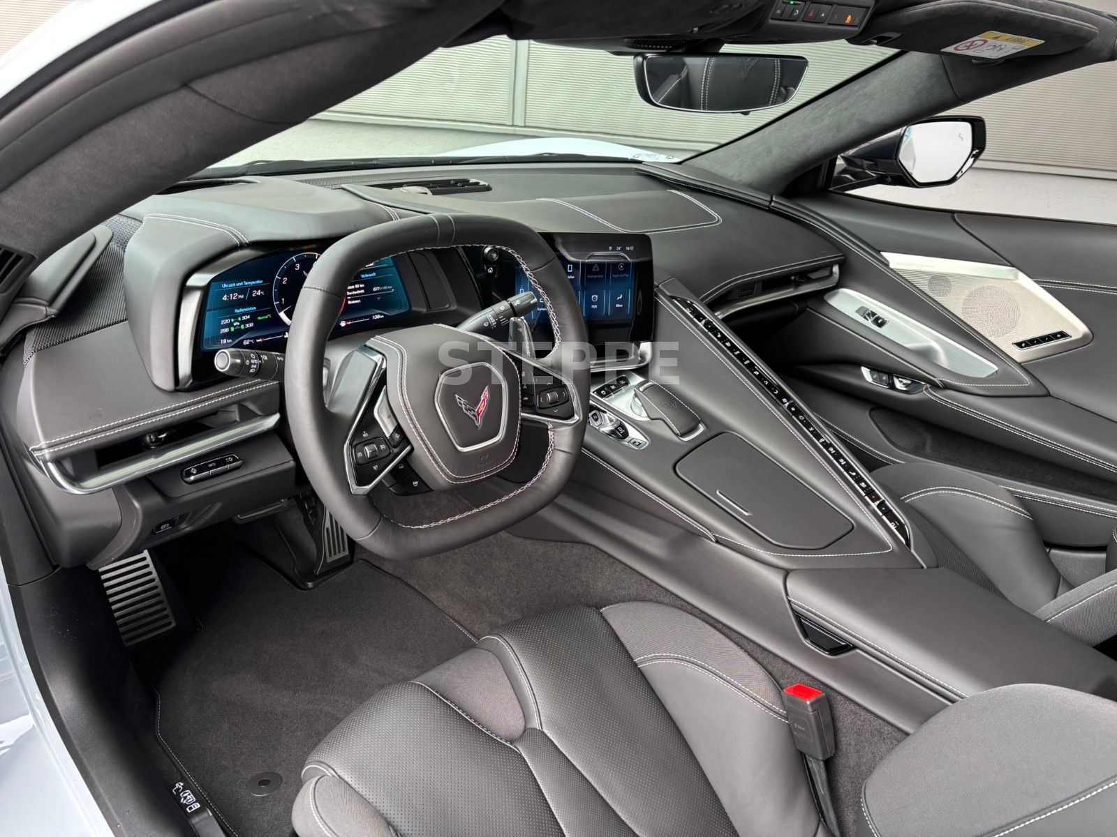 Corvette C8 Stingray Convertible 3LT Europamodell STEPPE