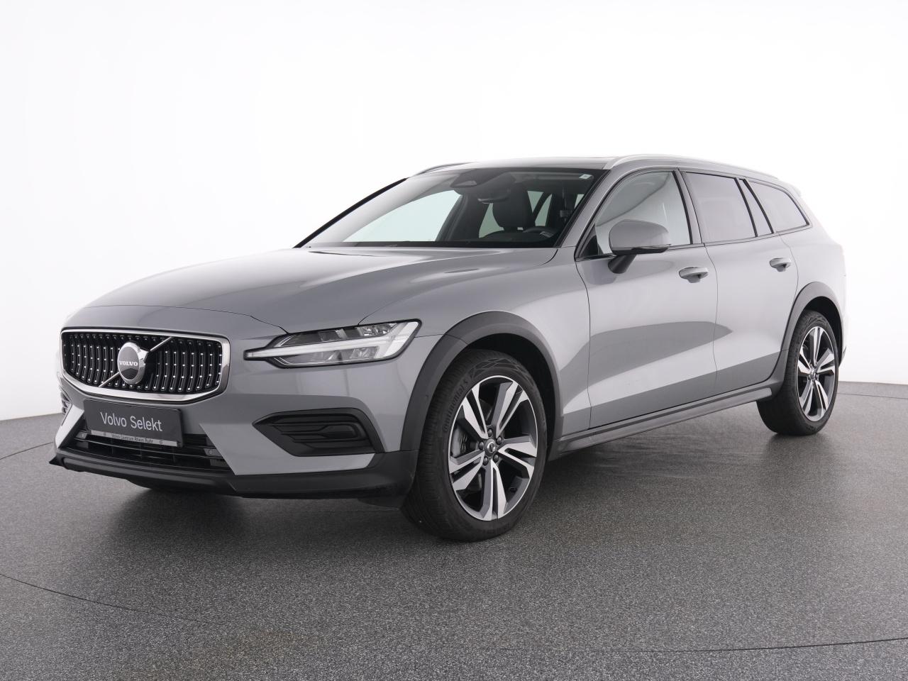 Volvo V60 Cross Country B4 AWD Plus+WINTERPAK+LM19