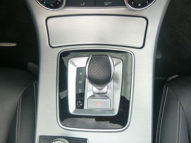 Fahrzeugabbildung Mercedes-Benz SLK 250 >LEDER, Automatik<