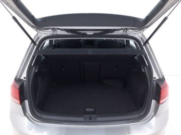 Volkswagen Golf - 8