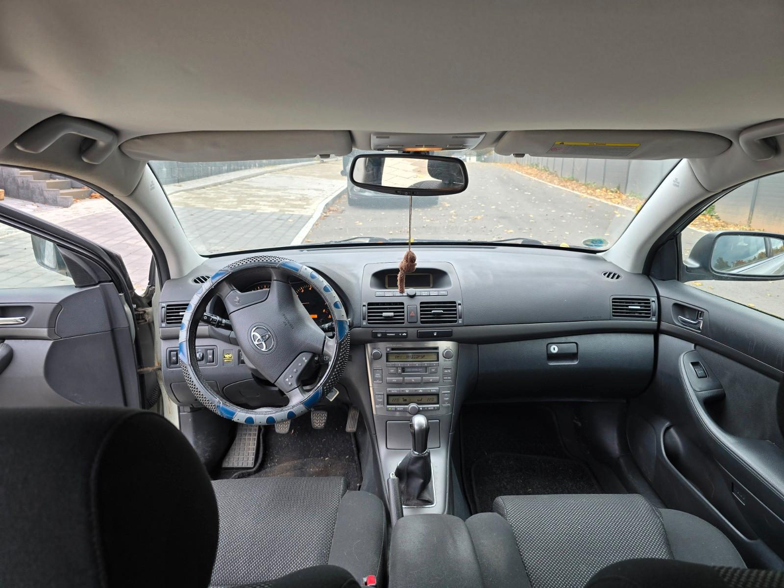 Toyota Avensis 2004 — photo 10