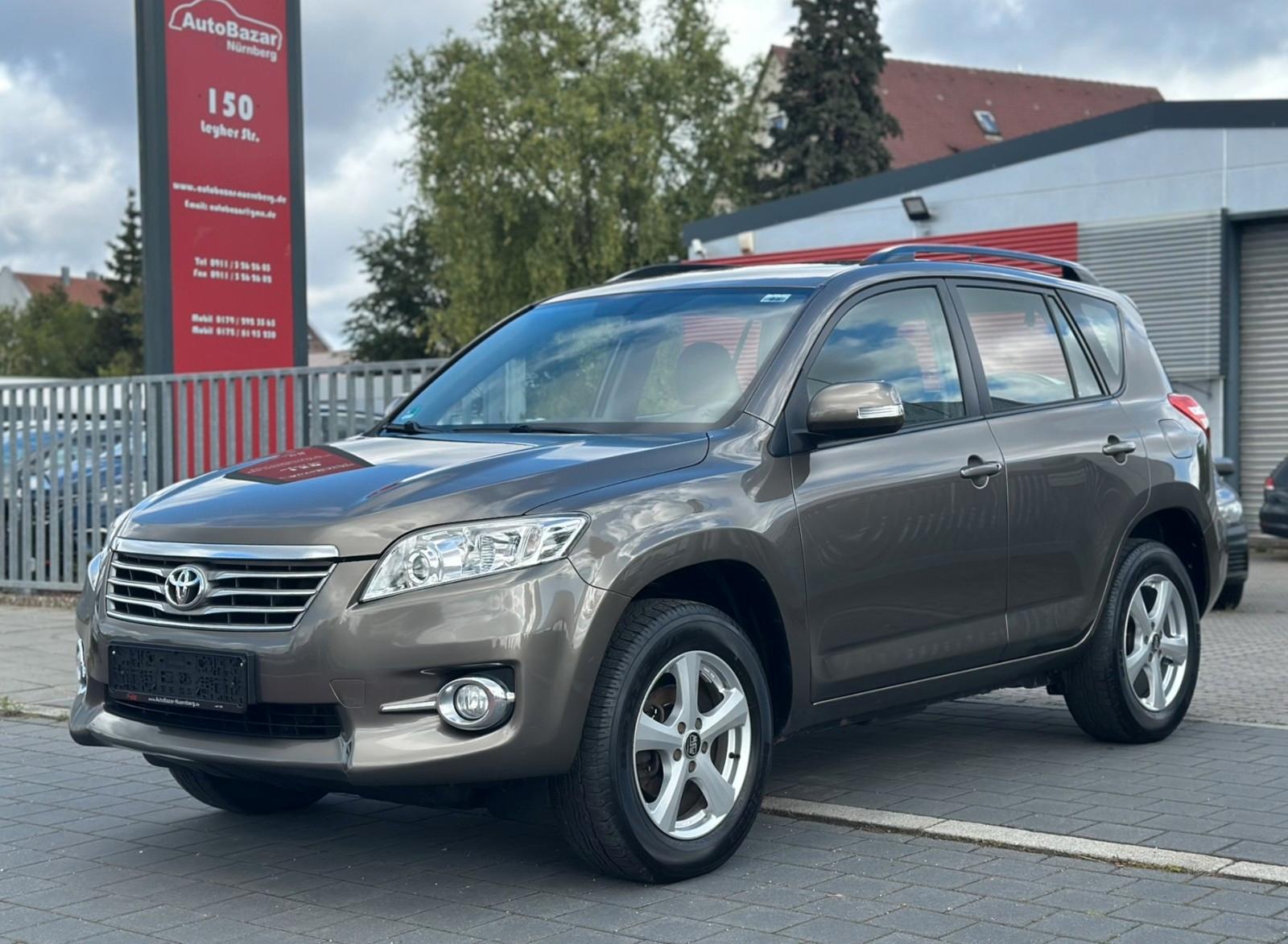 Toyota RAV 4 / 1. Hand / 8fach Alu / 150 PS / Klima