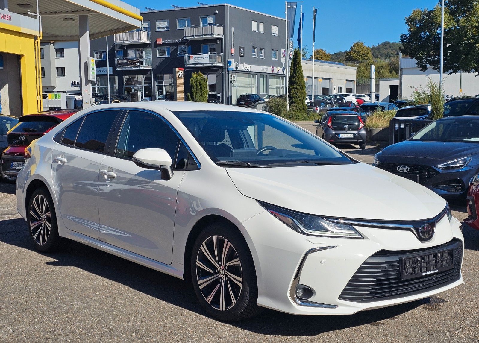 Toyota Corolla - 1