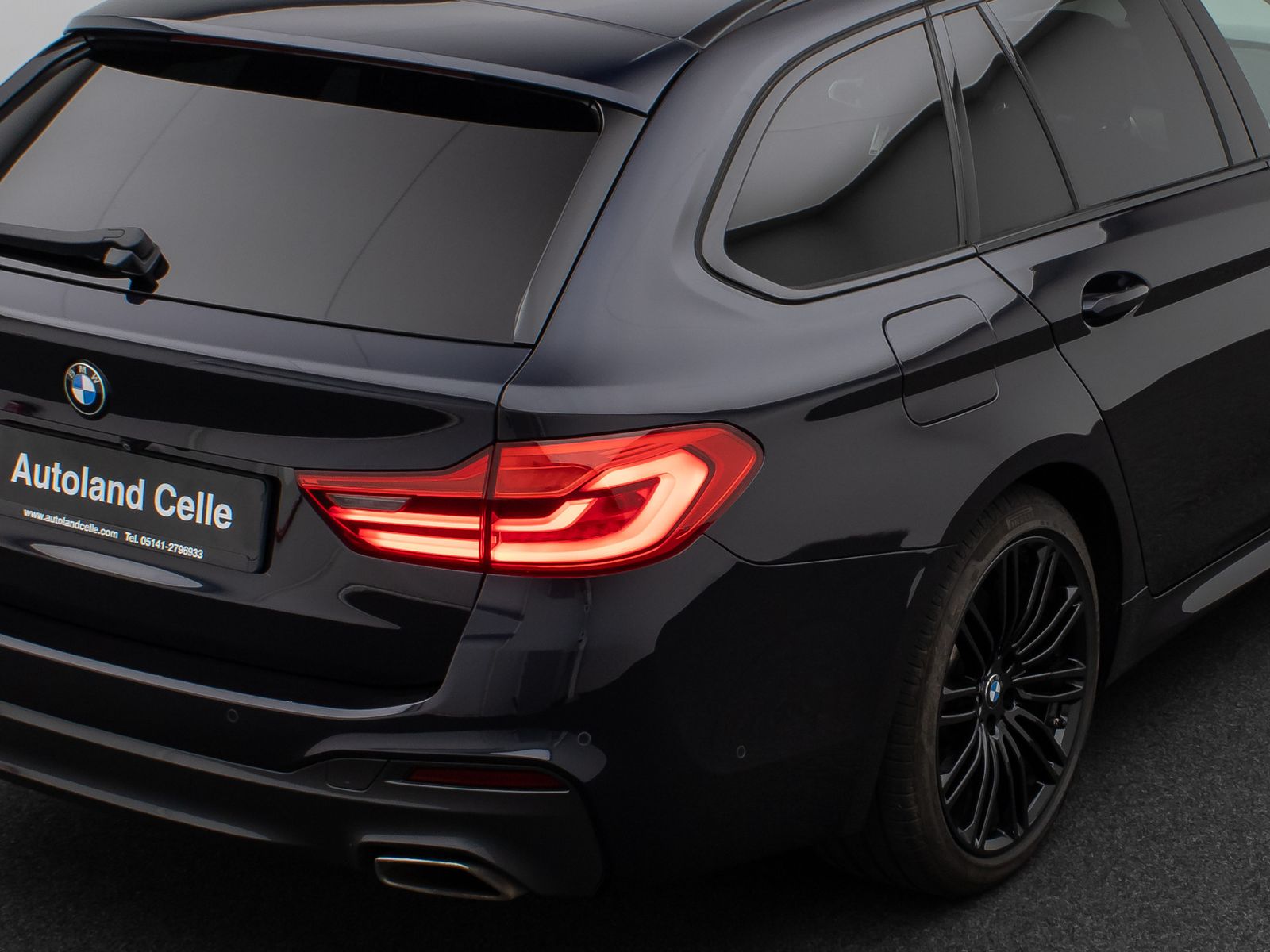 Fahrzeugabbildung BMW 540d xD M Sport Panorama 360°HUD SoftCl Massage