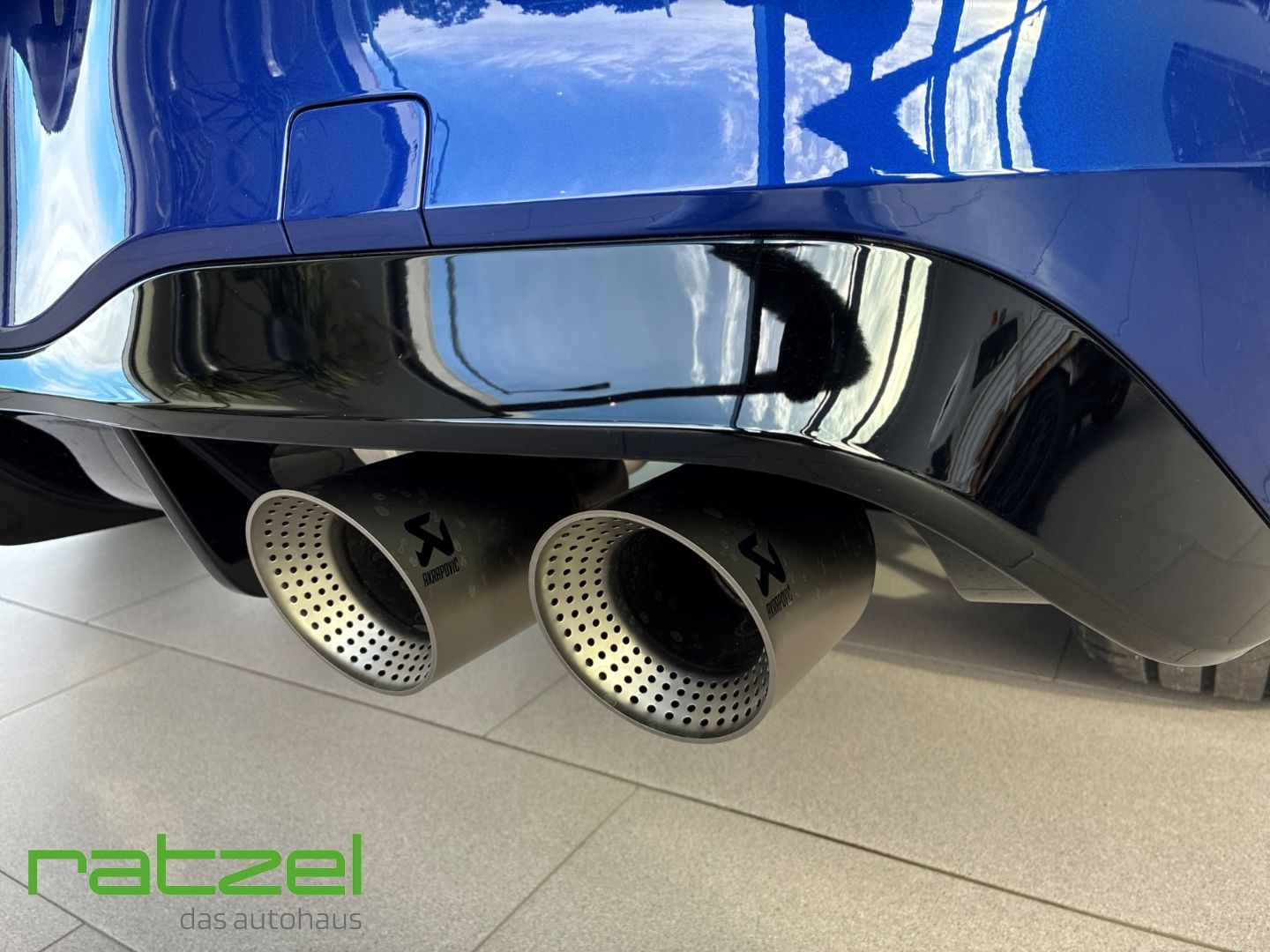 Fahrzeugabbildung Volkswagen Golf R VIII 2.0 Akra+Performance Paket+IQ.Light