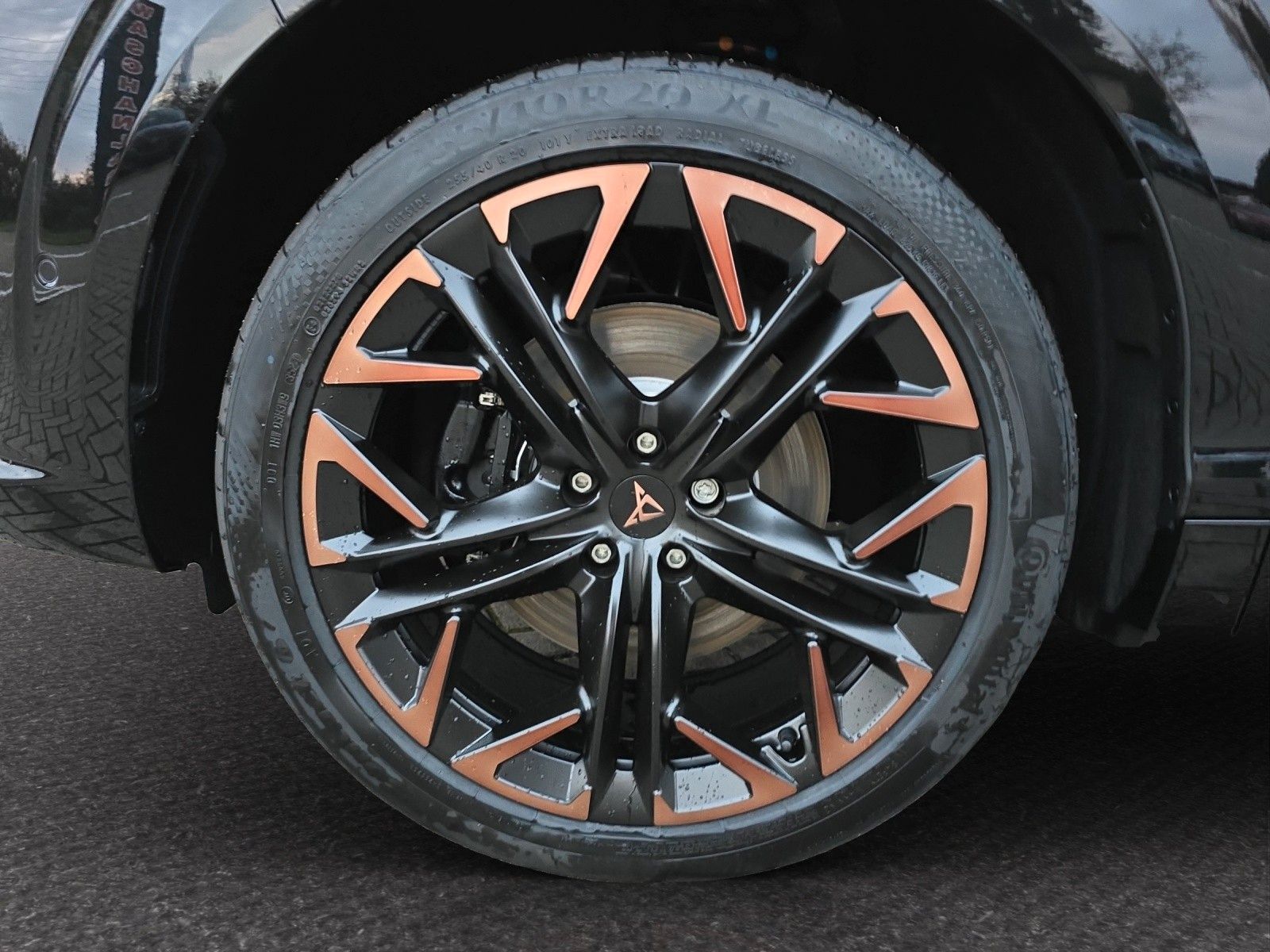 Fahrzeugabbildung CUPRA Terramar 2.0 TSI 4Drive VZ MATRIX/SENNHEISER/NAV