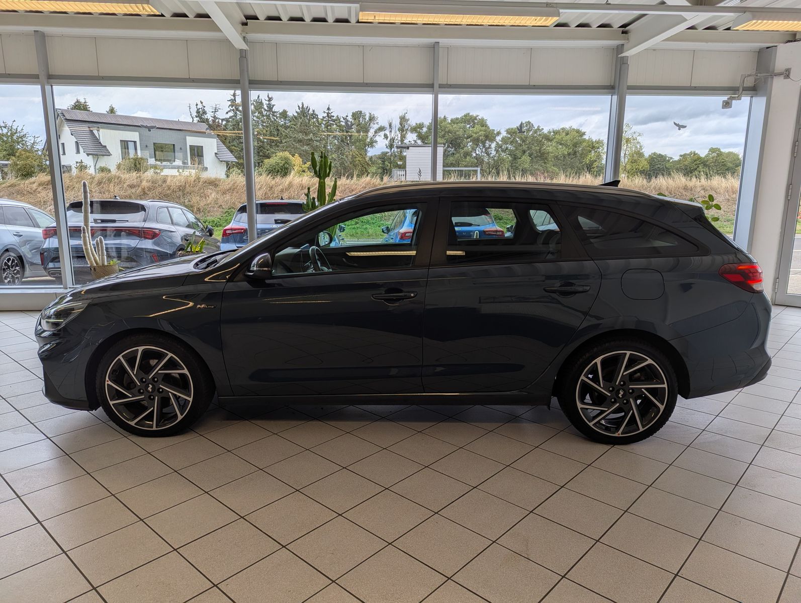 Fahrzeugabbildung Hyundai i30 1.5 T-GDI DCT N-Line LED Cam Pano Keyless 18
