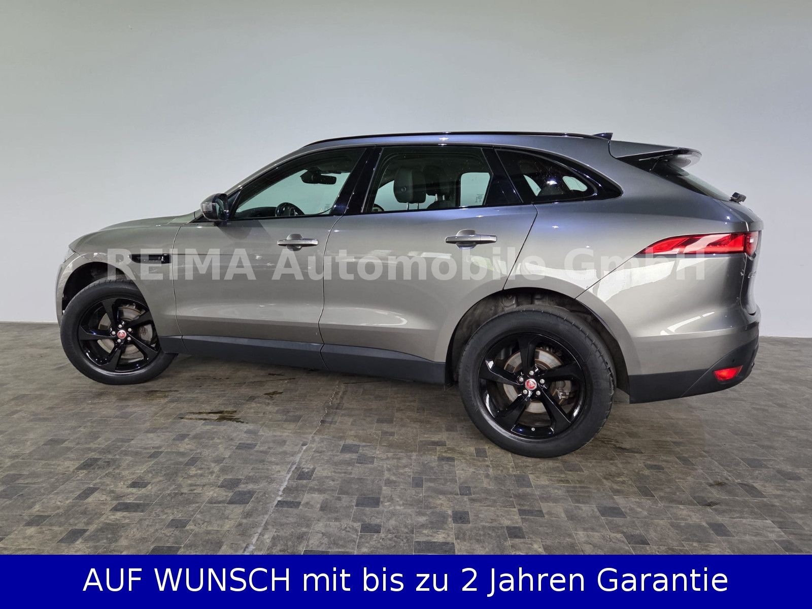 Fahrzeugabbildung Jaguar F-PACE 2,0T Prestige AWD, Pano, Leder, Meridian