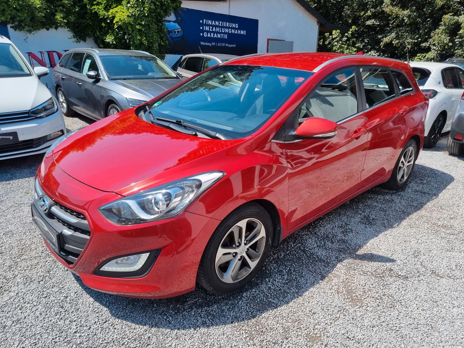 Hyundai i30  1.6 GDI   STYLE/ SITZHEIZUNG/LENKRADHEIZUNG