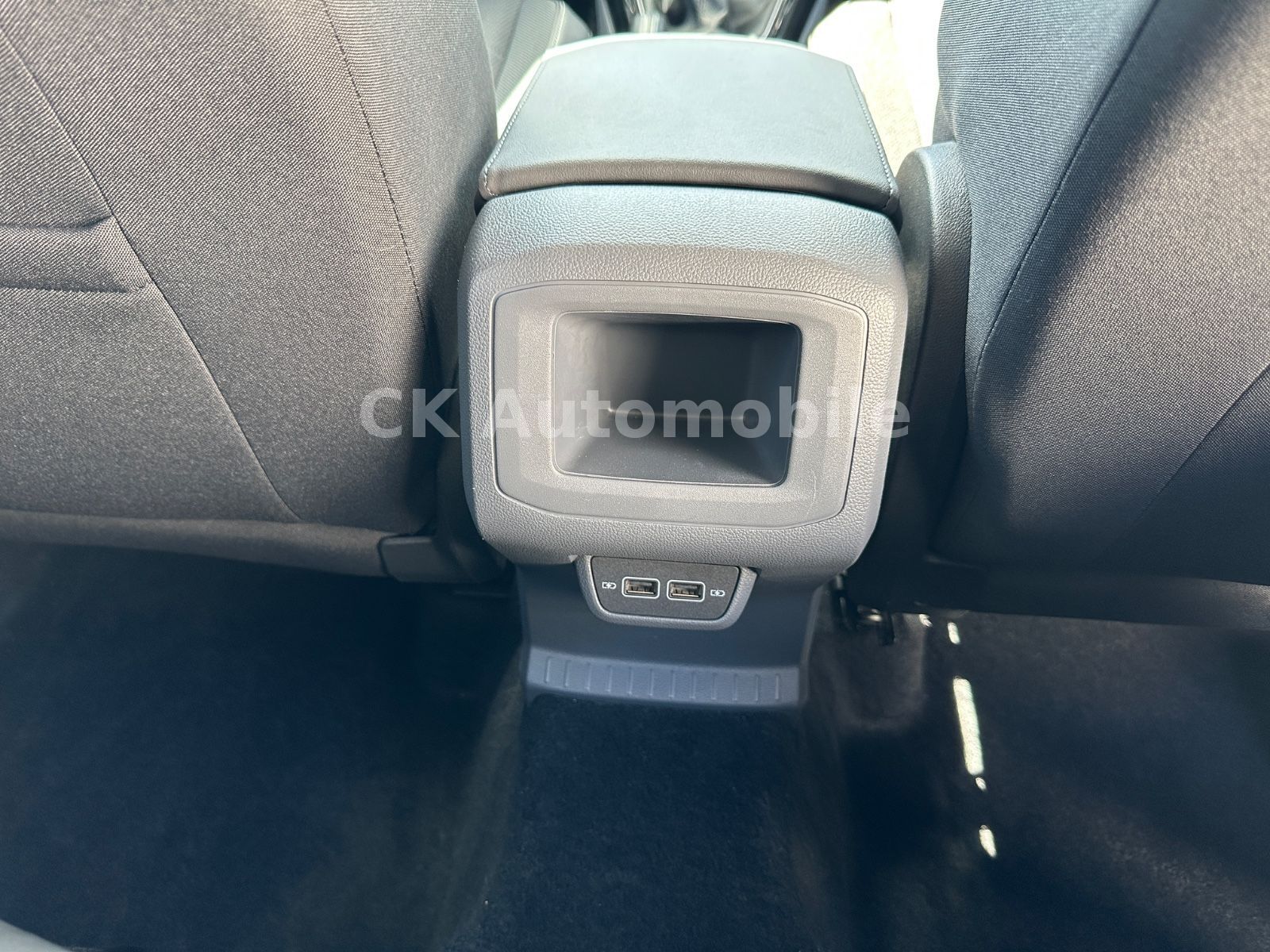 Fahrzeugabbildung Volkswagen T-Cross 1.0 TSI Style Highline DSG/LED/ACC/PDC
