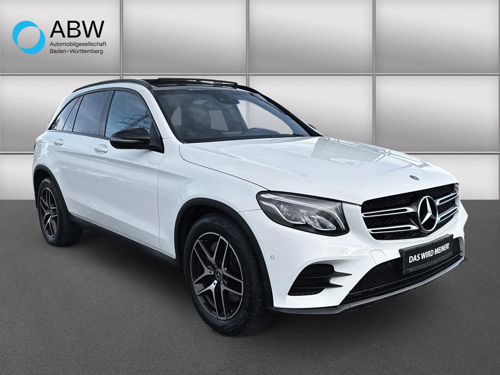 Fahrzeugabbildung Mercedes-Benz GLC 250 4Matic AMG Line Pano Night-Paket