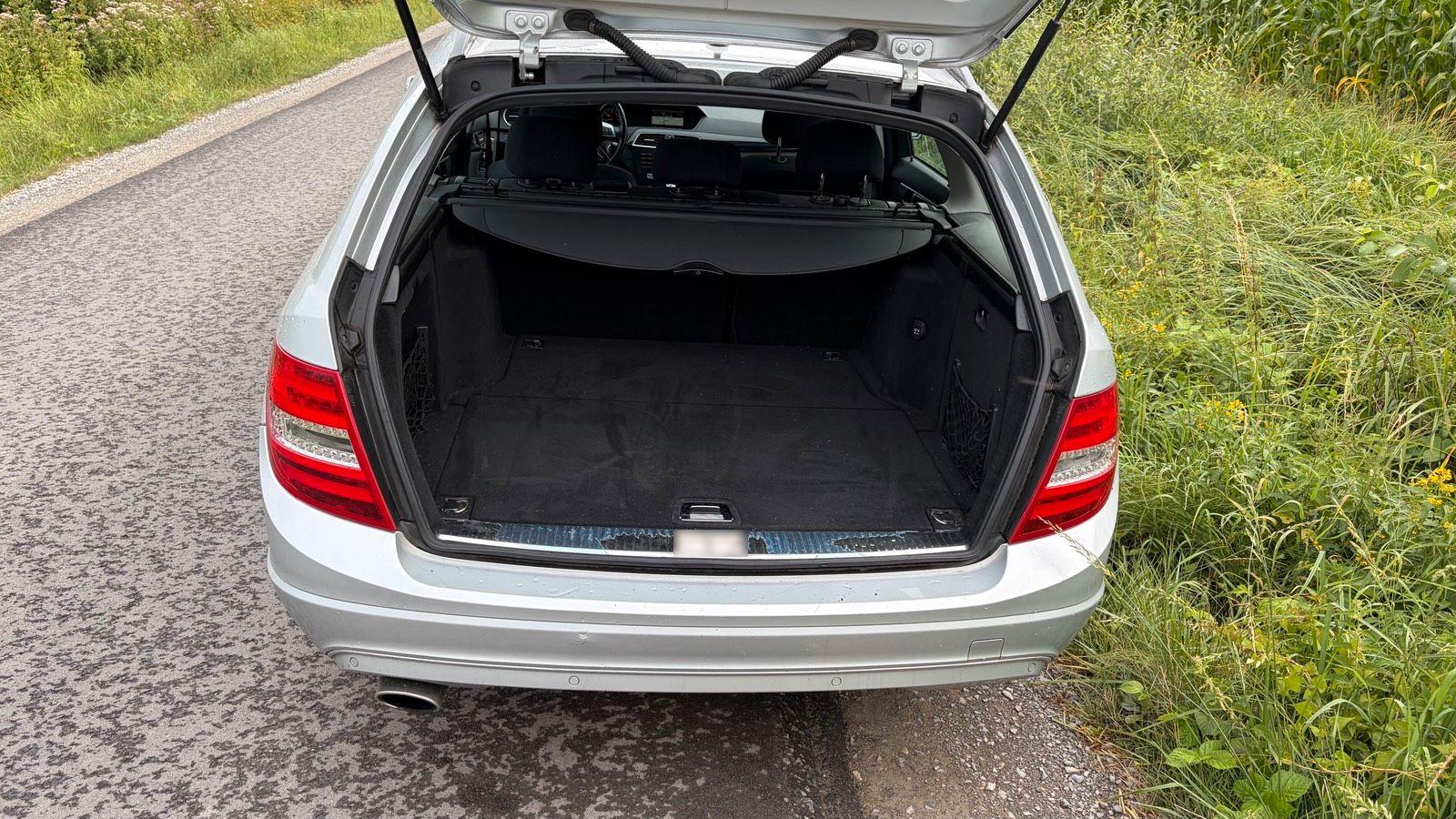 Mercedes-Benz E220 2014 — engine 125 HP (92kW)