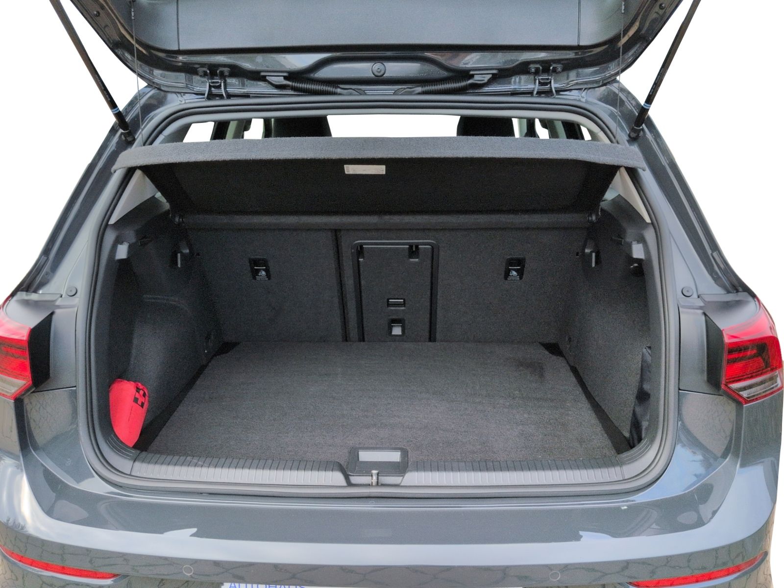 Golf VIII 1.0 eTSI DSG Life LED+ACC+APP+NAVI
