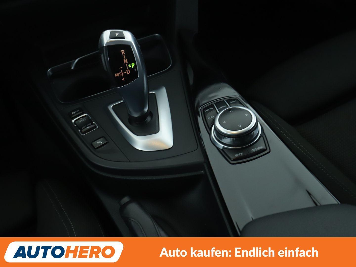 BMW 320i xDrive Sport Line Aut.*NAVI*LED*TEMPO*PDC*