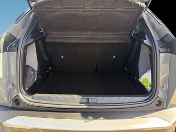 Peugeot 2008 1.2 PureTech 100 Active NAVIKAMERATEMP.