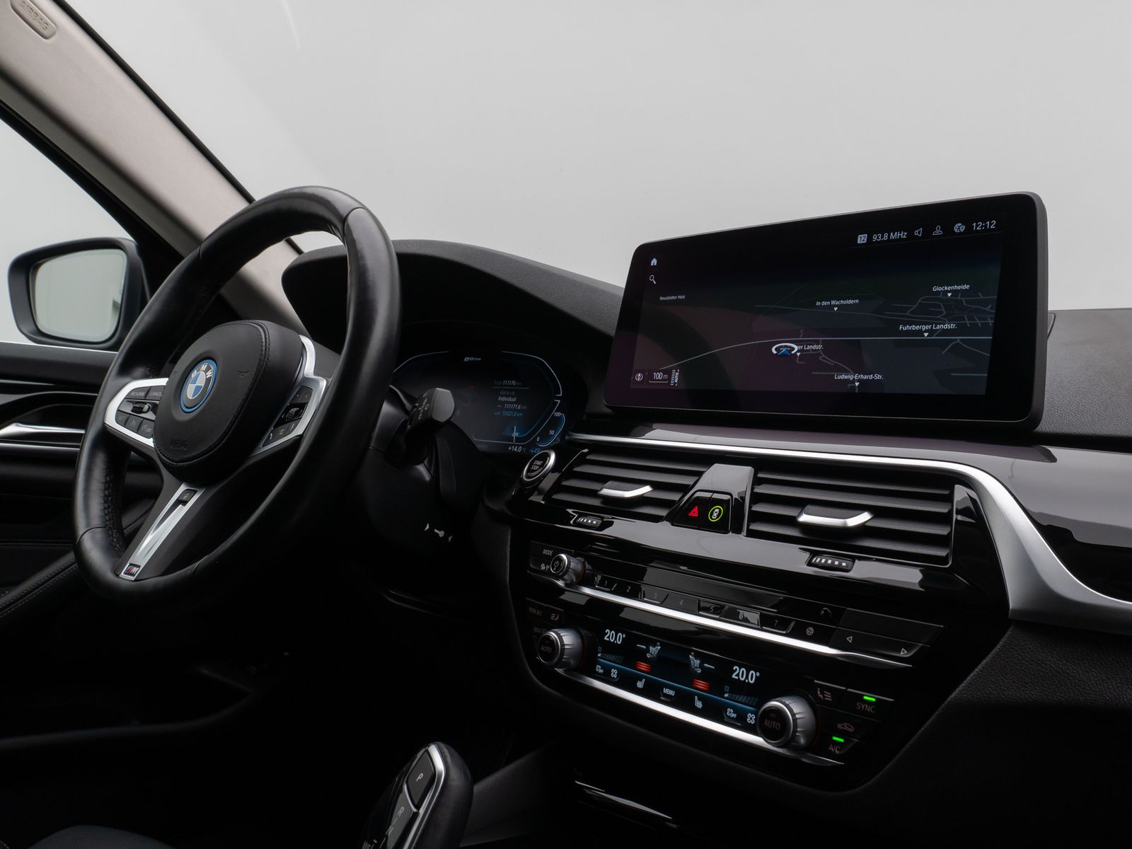 Fahrzeugabbildung BMW 530e xD Kamera Komfort DisplKey Alarm