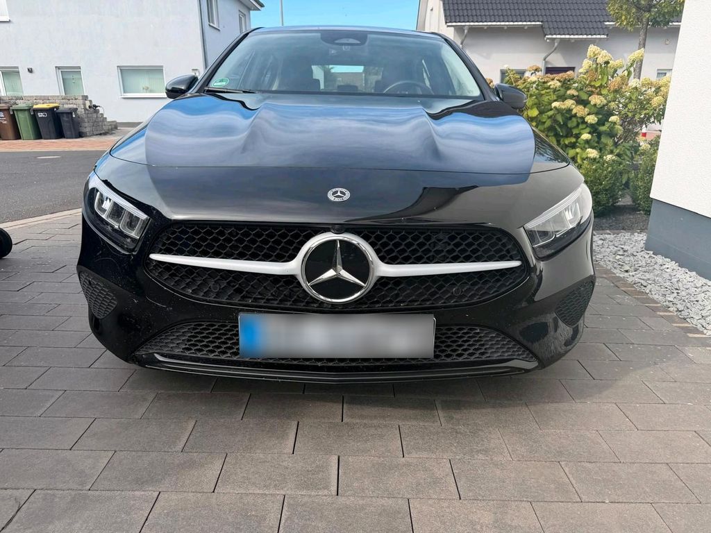 Image of Mercedes-Benz C 200