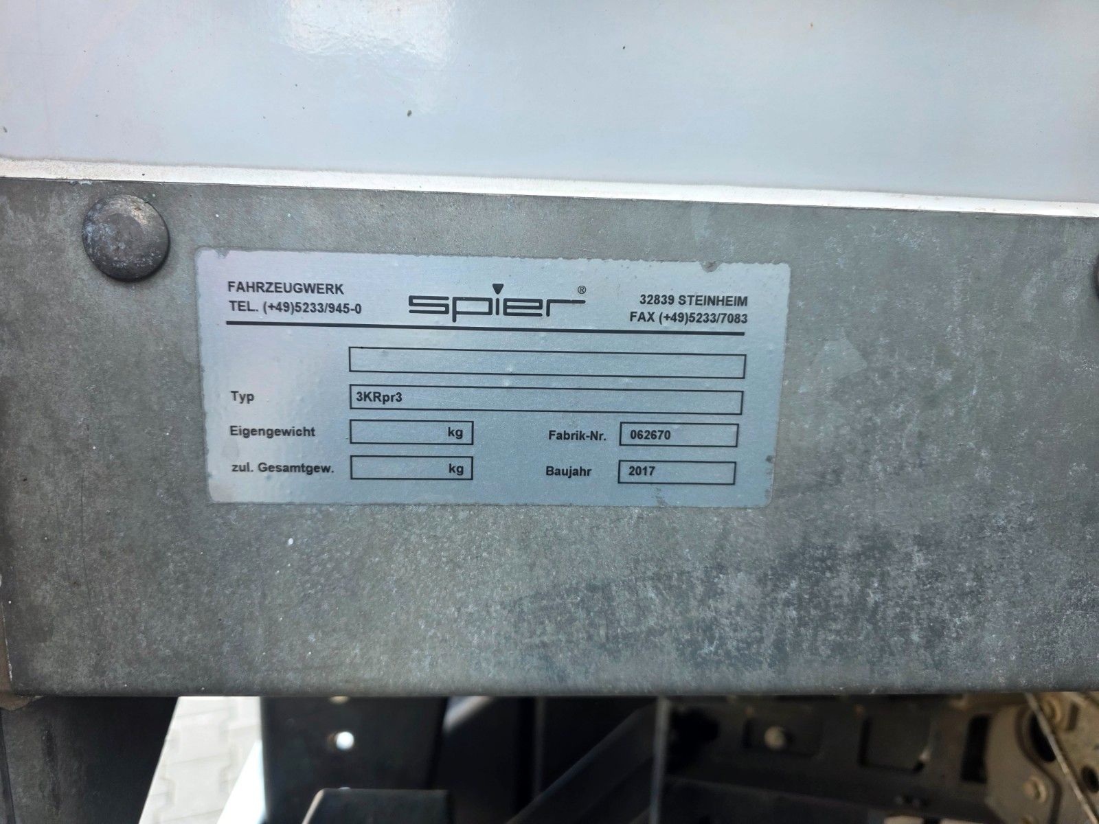 Fahrzeugabbildung Iveco Eurocargo ML120E25 LBW 1.500 3 Sitze Klima