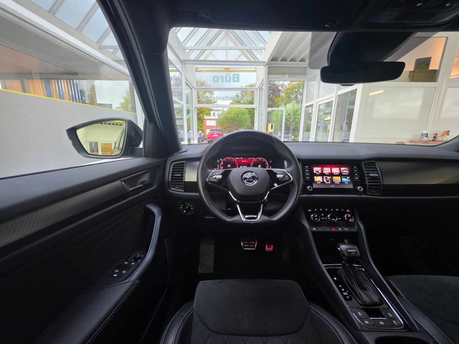 Skoda Kodiaq Sportline 4x4 7-Sitzer Businesspaket Navi foto 24