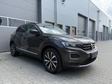 Volkswagen T-Roc Style 1,0 Navi Scheckheft Rentnerfahrzeug - : Geländewagen, Rent