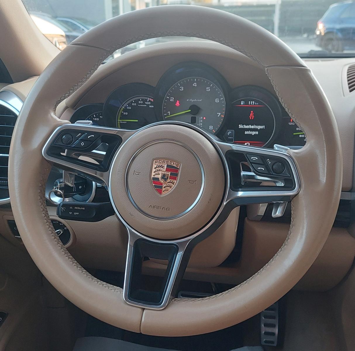 Porsche Cayenne S E-Hybrid