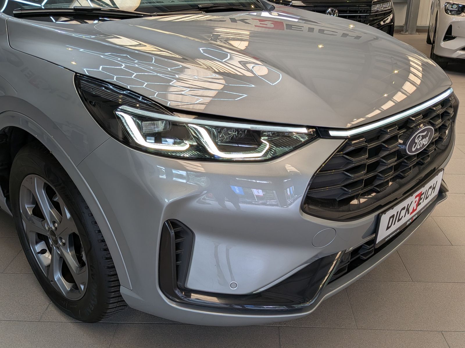 Fahrzeugabbildung Ford Kuga ST-Line X 1.5 EB Matrix HUD B&O ACC 360°