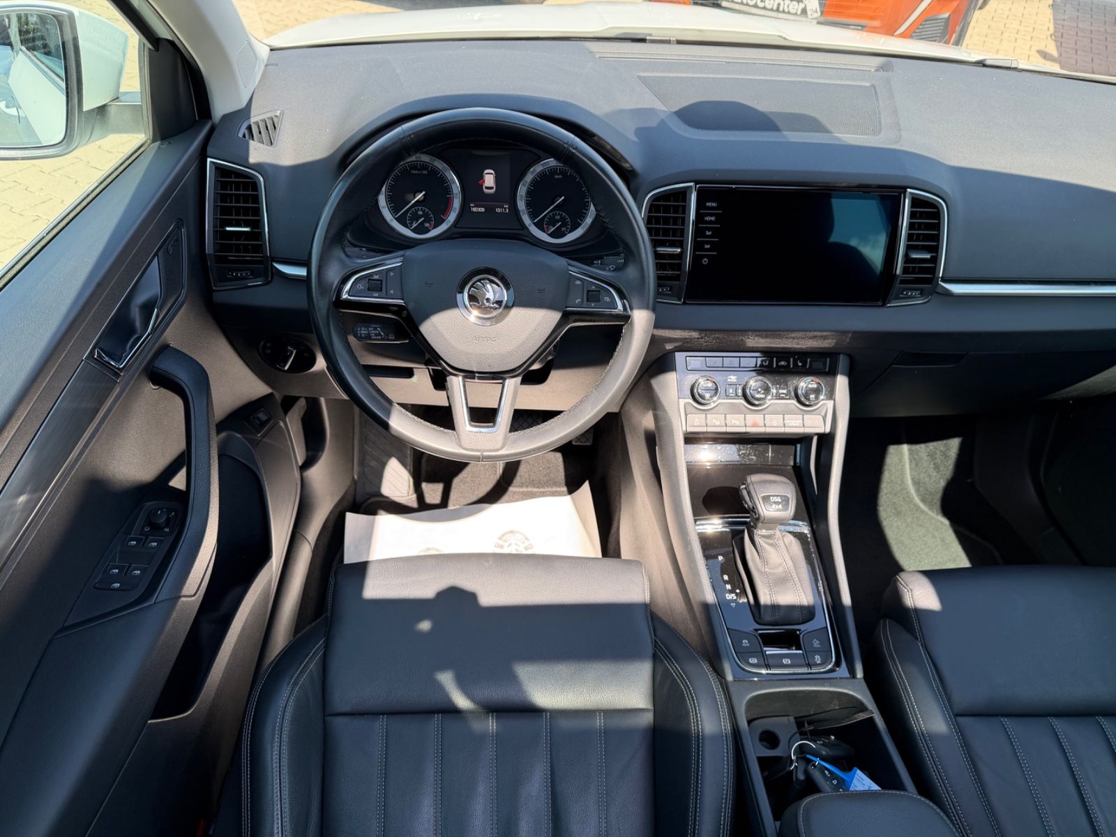 Fahrzeugabbildung SKODA Karoq 2.0 TDI Style°4x4°AHK°DSG°Pano°LED°Kamera°