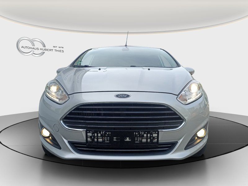 Fahrzeugabbildung Ford Fiesta 1.0 EcoBoost EU6 Titanium
