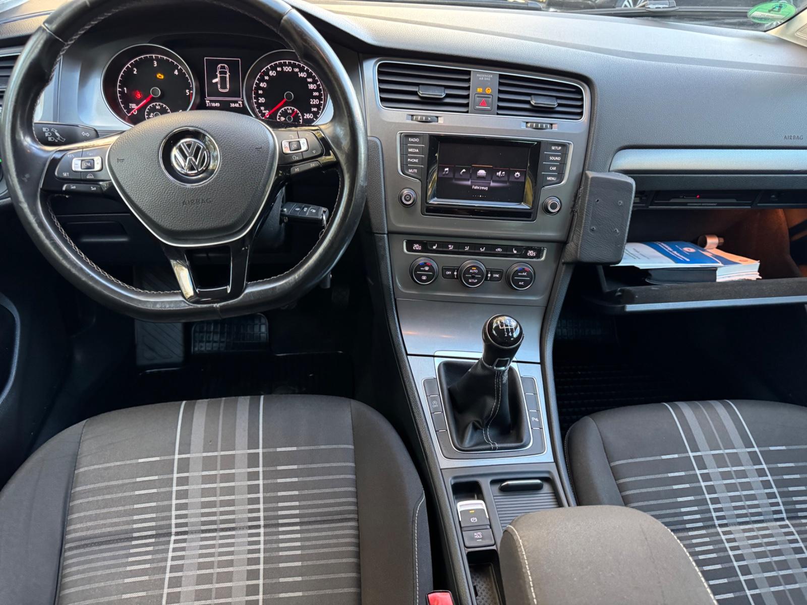 Volkswagen Golf 2015 — photo 15