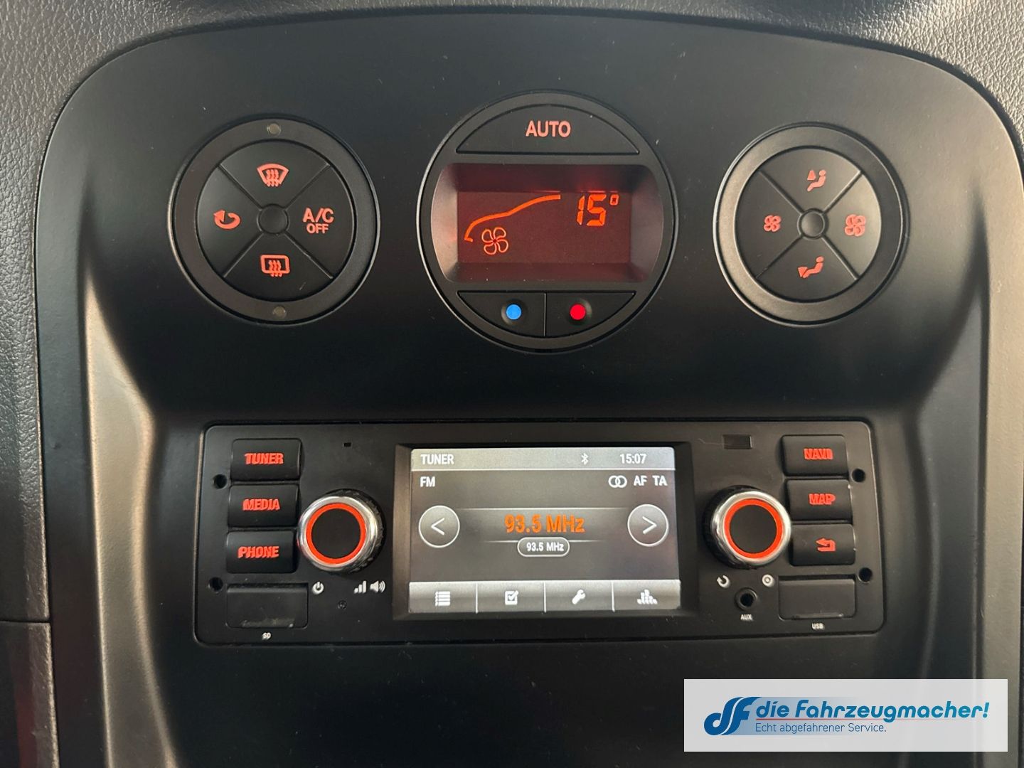 Fahrzeugabbildung Mercedes-Benz Citan 111 CDI lang Tourer Edition Klimaautom SH